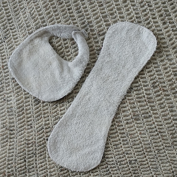 Day of the Dead/Sugar Skulls Baby Bib/Burp Cloth Set - Picture 5 of 7